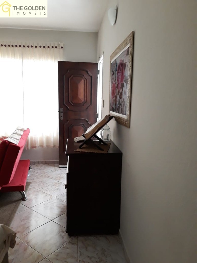 Casa à venda com 4 quartos, 240m² - Foto 2