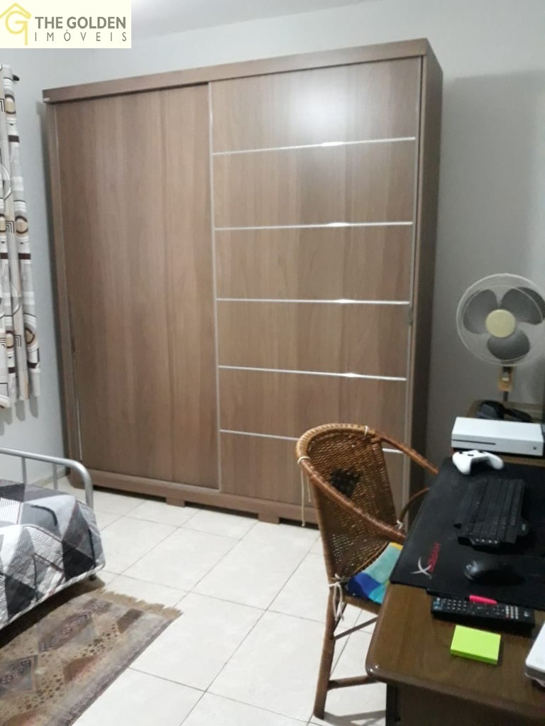 Casa à venda com 4 quartos, 240m² - Foto 5