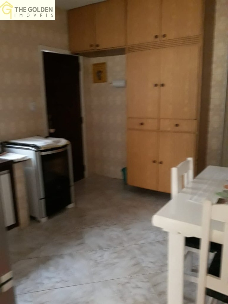 Casa à venda com 4 quartos, 240m² - Foto 12