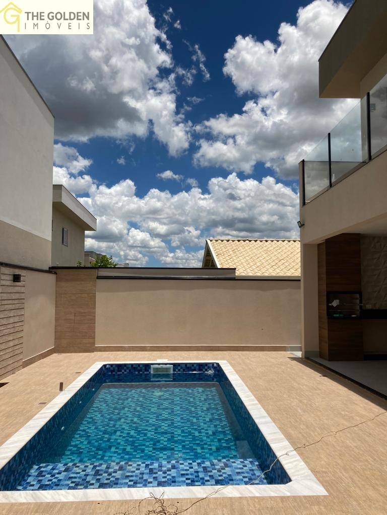 Casa de Condomínio à venda com 3 quartos, 252m² - Foto 2