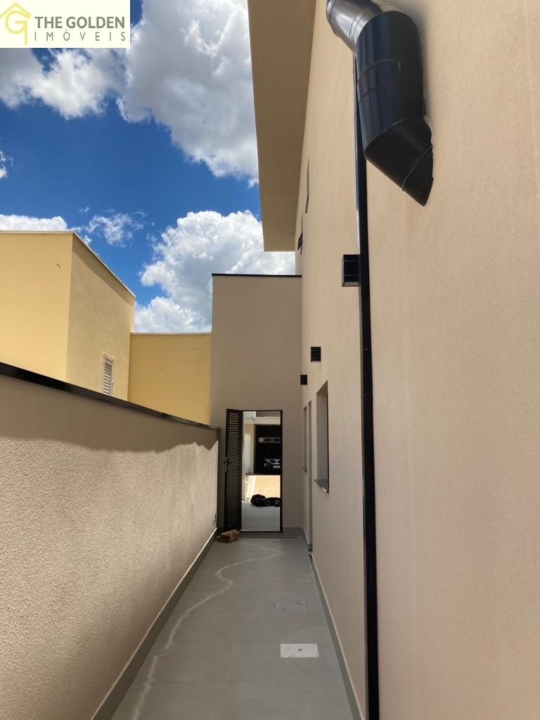 Casa de Condomínio à venda com 3 quartos, 252m² - Foto 4