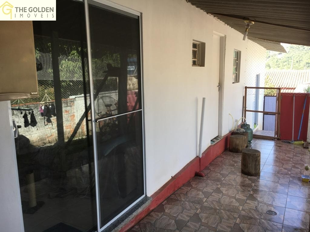 Casa à venda com 3 quartos, 300m² - Foto 2