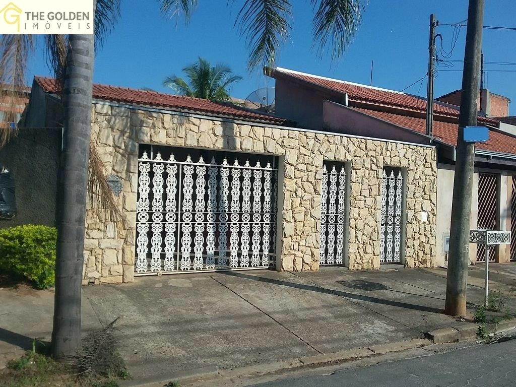 Casa à venda com 3 quartos, 300m² - Foto 1