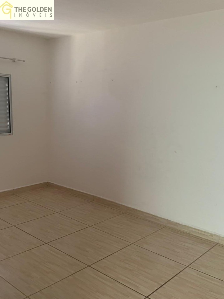 Casa à venda com 3 quartos, 144m² - Foto 2