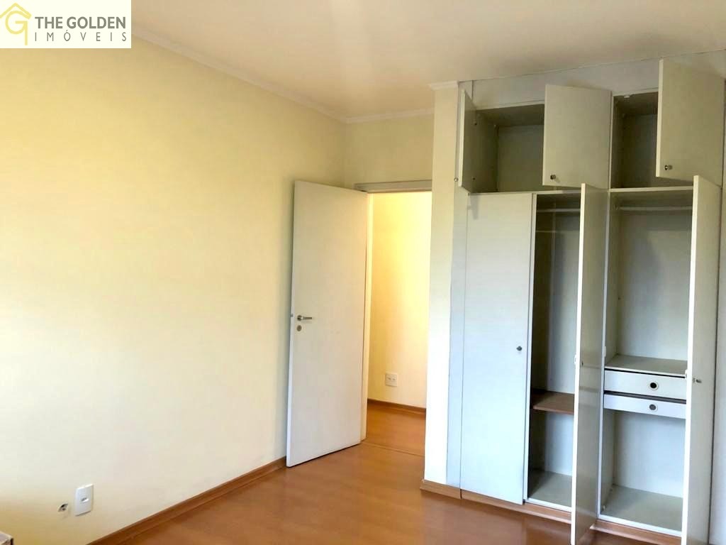 Apartamento à venda com 3 quartos, 182m² - Foto 4