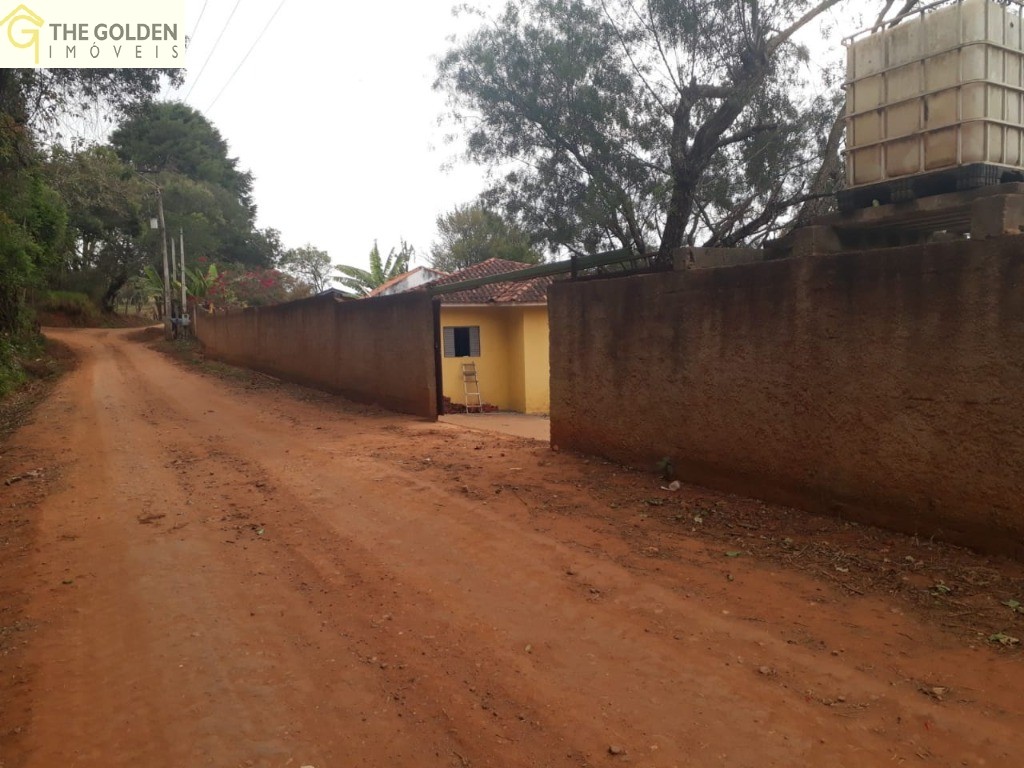 Fazenda à venda com 3 quartos, 120m² - Foto 1