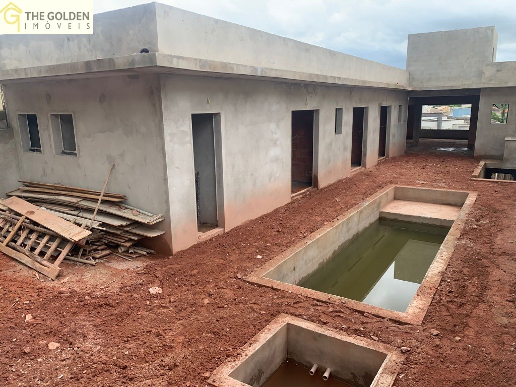 Casa de Condomínio à venda com 4 quartos, 237m² - Foto 4