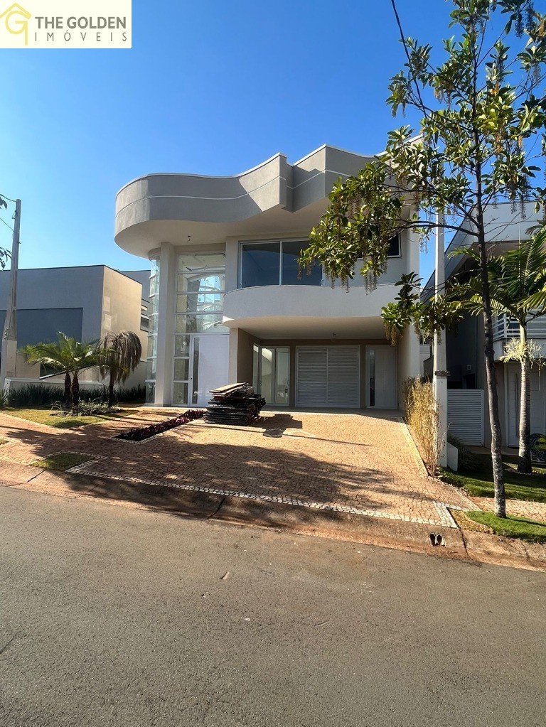 Casa de Condomínio à venda com 4 quartos, 304m² - Foto 2