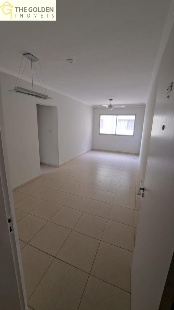 Apartamento à venda com 2 quartos, 75m² - Foto 4