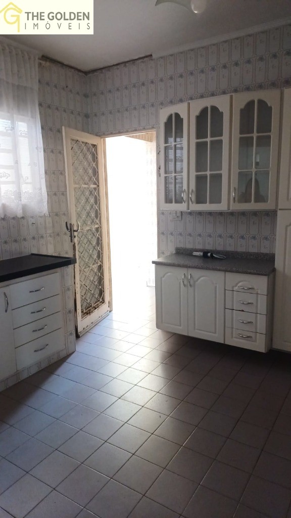 Sobrado para alugar com 4 quartos, 250m² - Foto 9