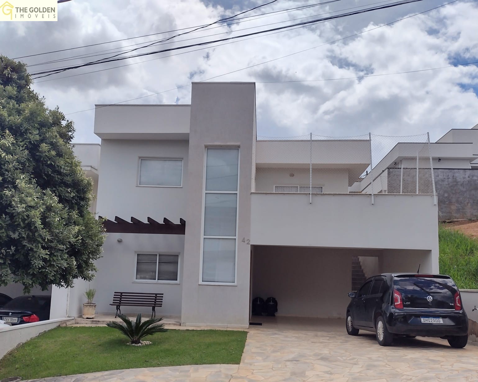 Casa de Condomínio à venda com 3 quartos, 365m² - Foto 1