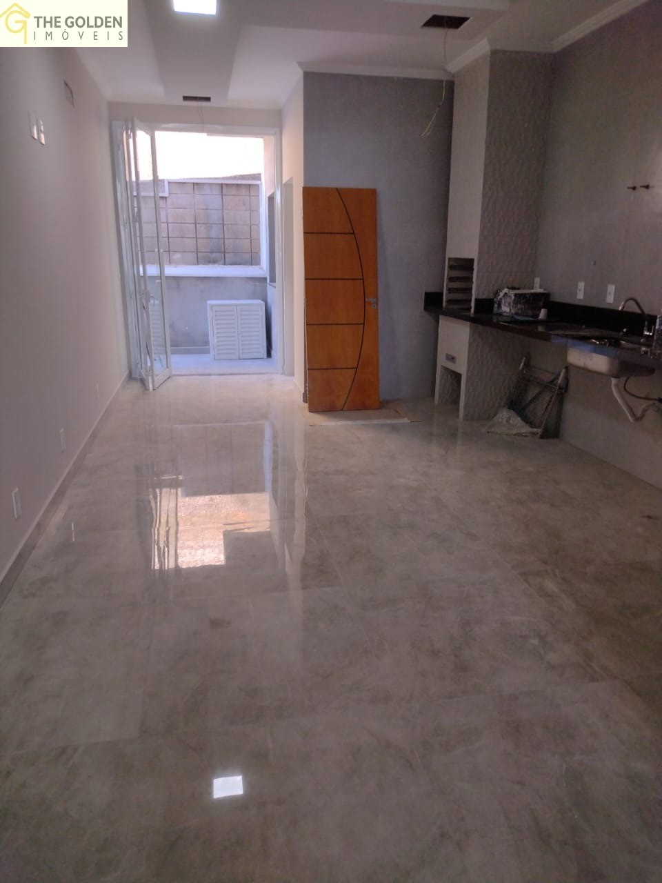 Casa de Condomínio à venda com 3 quartos, 300m² - Foto 3