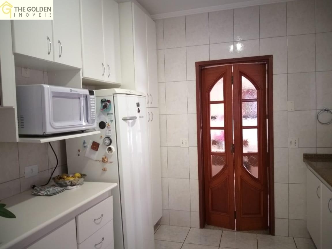 Casa de Condomínio à venda com 3 quartos, 211m² - Foto 12