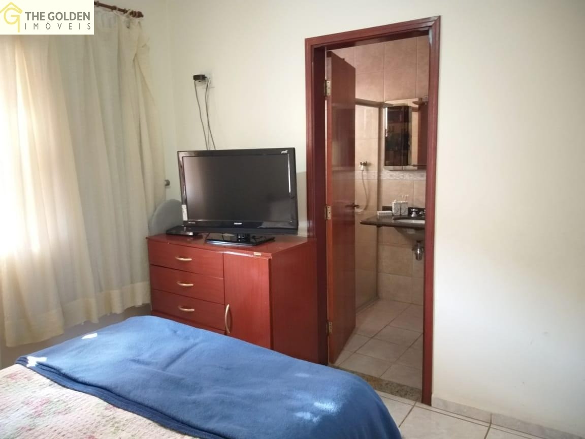 Casa de Condomínio à venda com 3 quartos, 211m² - Foto 25