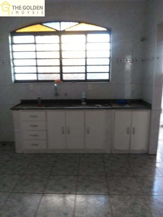 Sobrado à venda com 2 quartos, 222m² - Foto 4