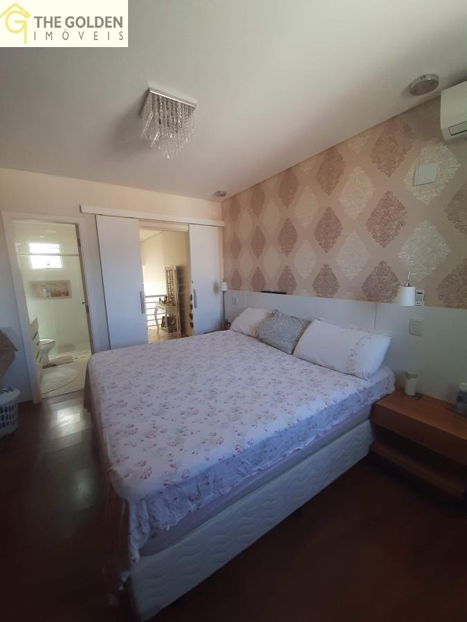 Casa de Condomínio à venda com 3 quartos, 200m² - Foto 2