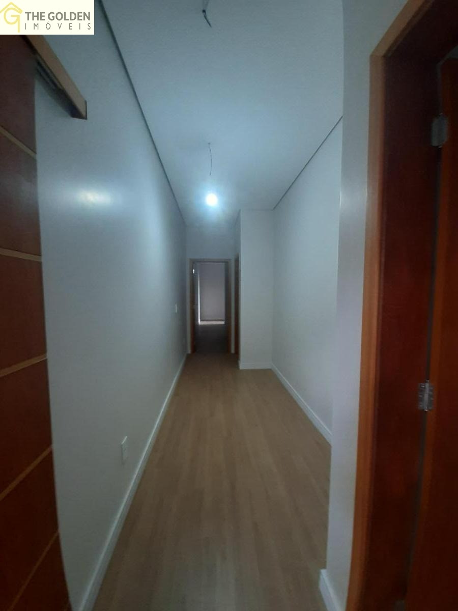 Casa de Condomínio à venda com 3 quartos, 175m² - Foto 2