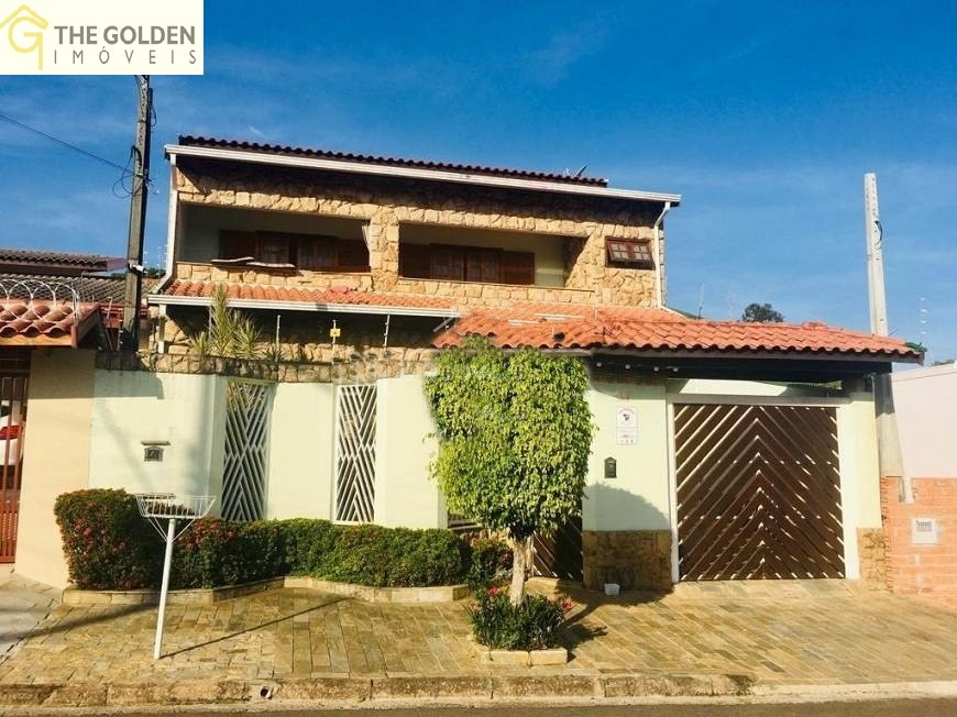 Sobrado à venda com 3 quartos, 231m² - Foto 1