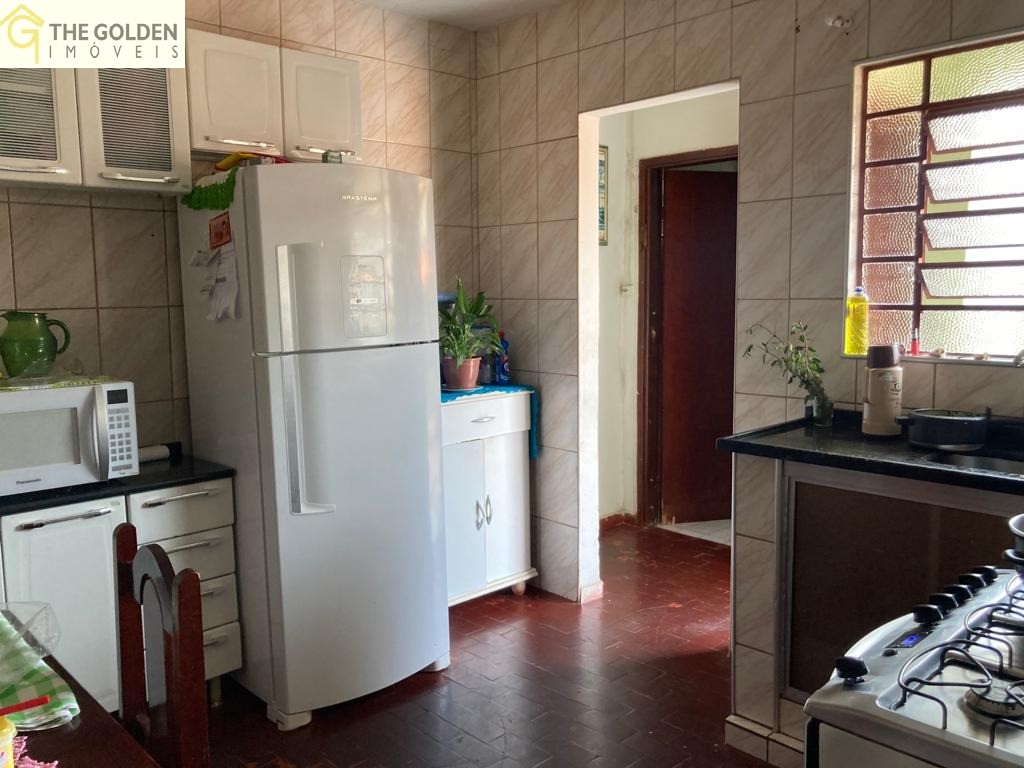 Casa à venda com 3 quartos, 225m² - Foto 5