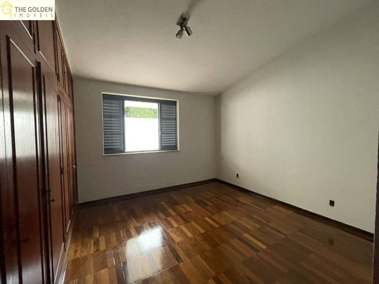 Casa de Condomínio para alugar com 4 quartos, 360m² - Foto 10