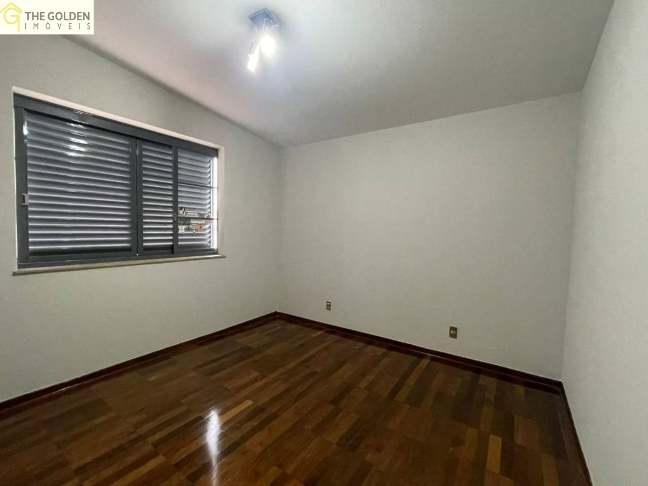 Casa de Condomínio para alugar com 4 quartos, 360m² - Foto 12