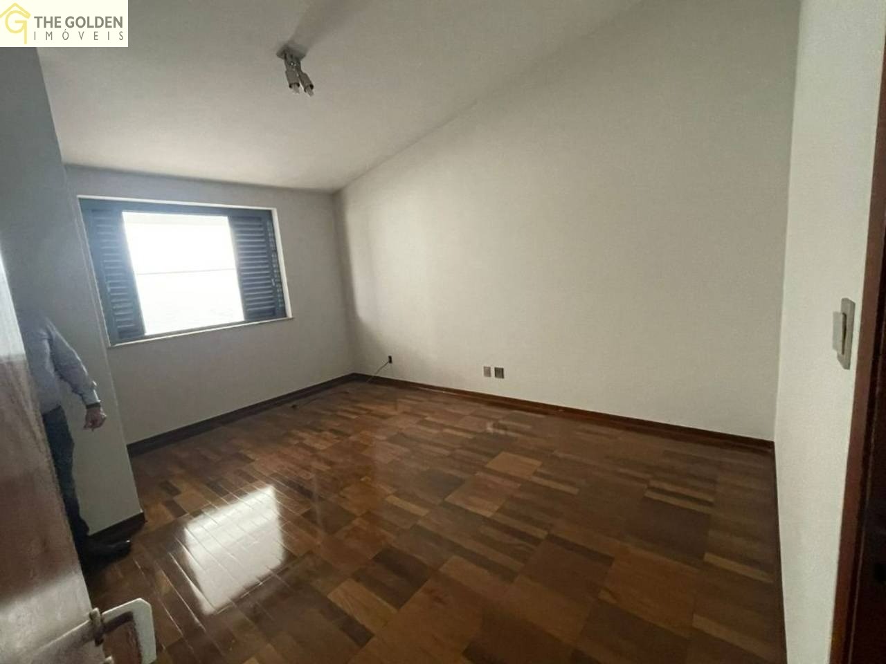 Casa de Condomínio para alugar com 4 quartos, 360m² - Foto 21