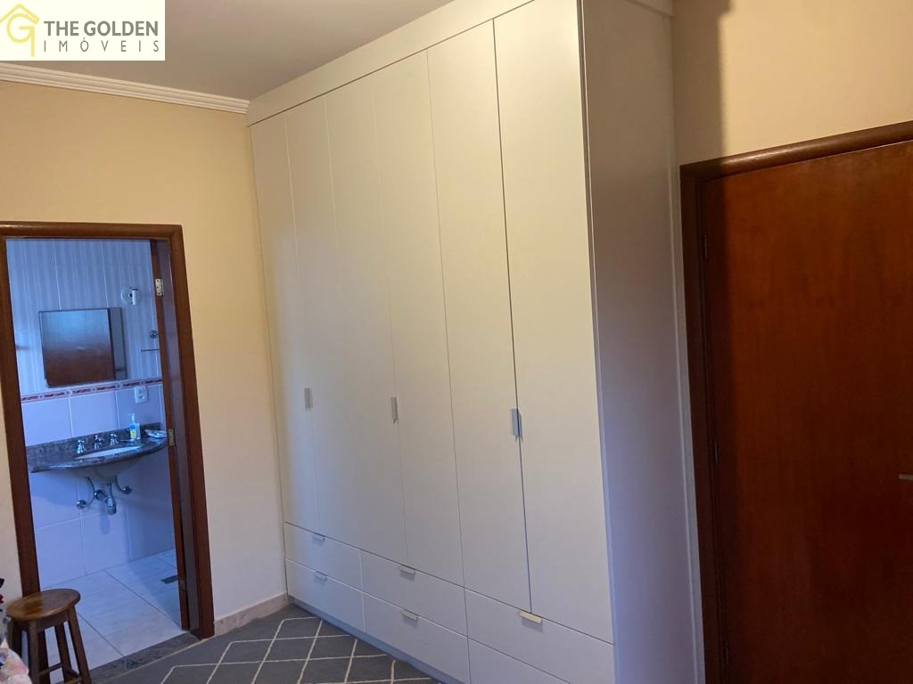 Sobrado à venda com 4 quartos, 450m² - Foto 17