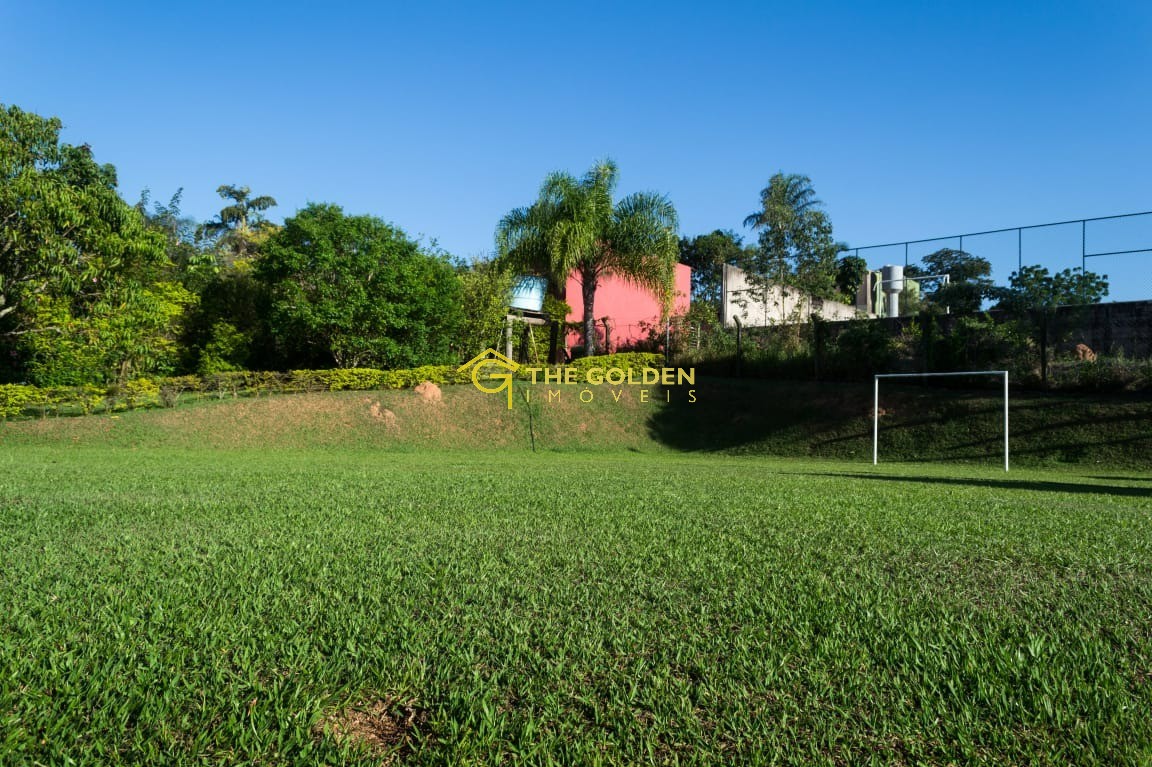 Fazenda à venda com 5 quartos, 2000m² - Foto 2