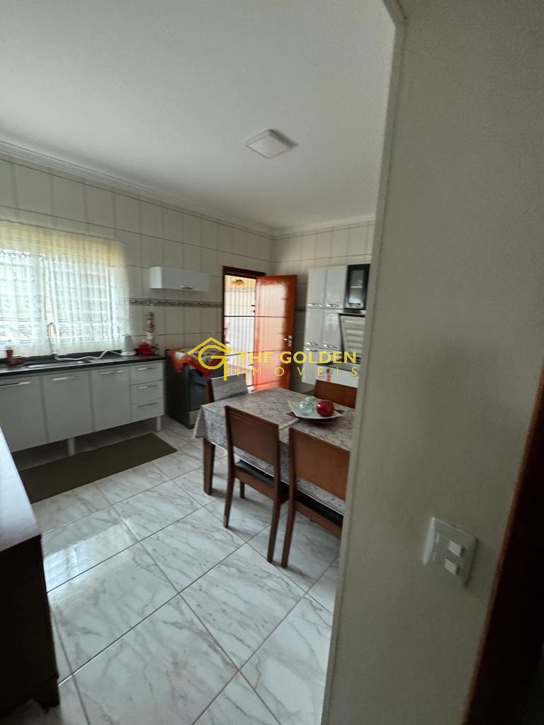 Casa à venda com 3 quartos, 168m² - Foto 3