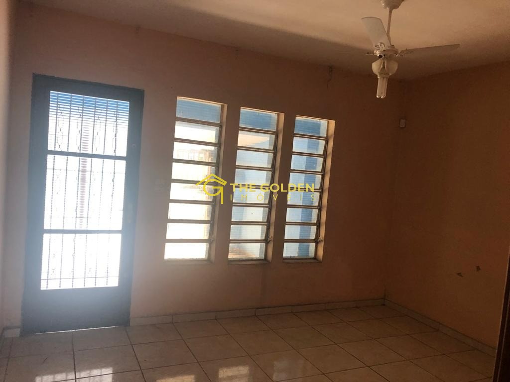 Casa à venda com 4 quartos, 250m² - Foto 33