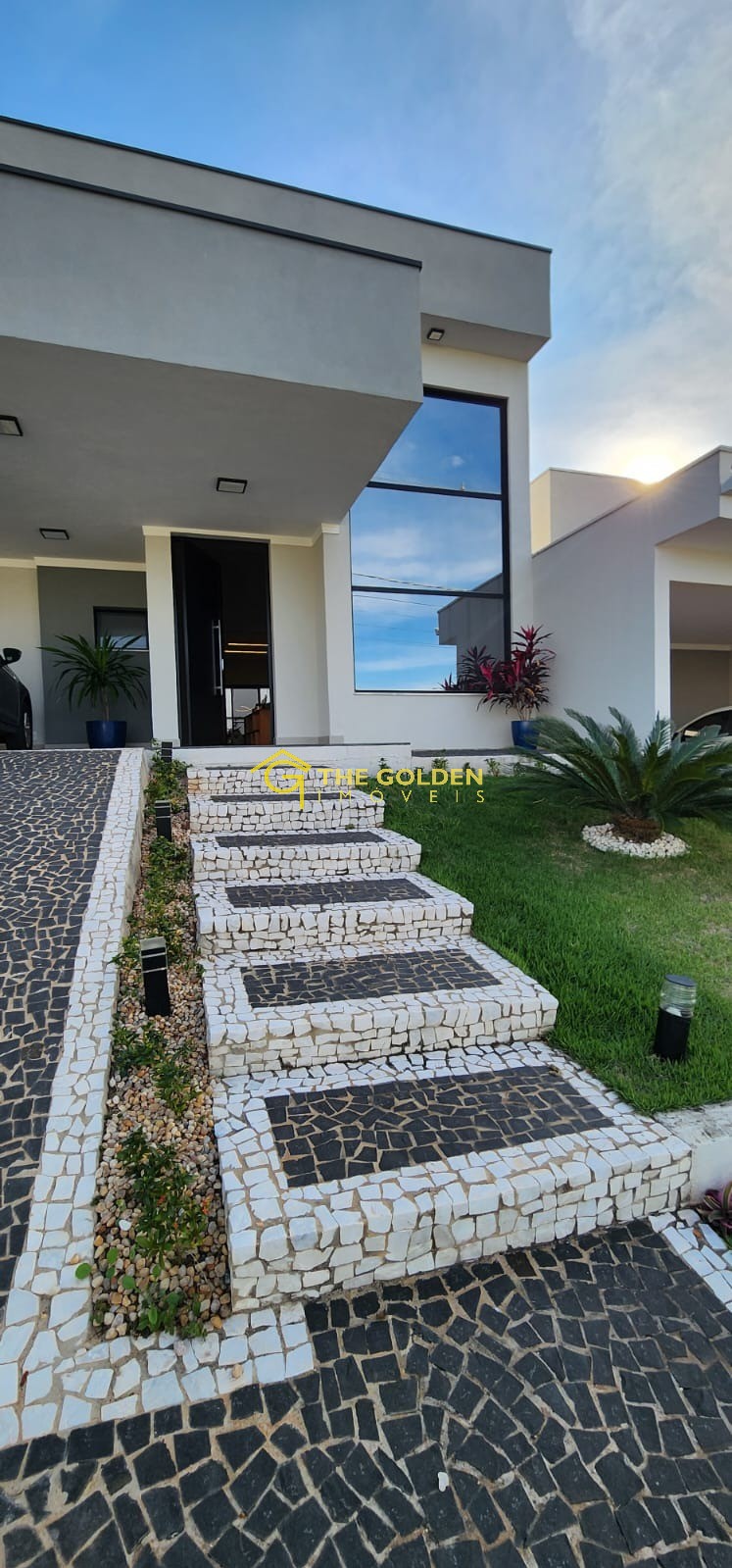 Casa de Condomínio à venda com 3 quartos, 190m² - Foto 2