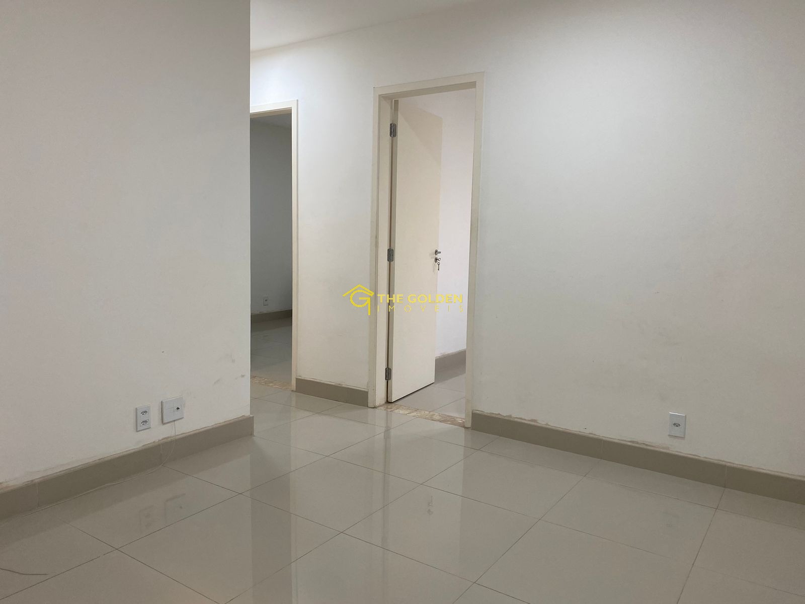 Apartamento à venda com 2 quartos, 45m² - Foto 4