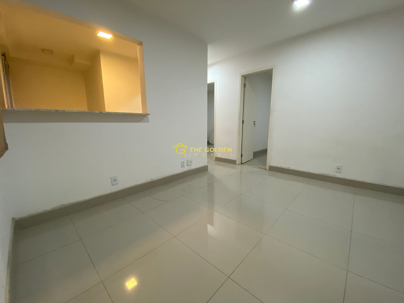 Apartamento à venda com 2 quartos, 45m² - Foto 1