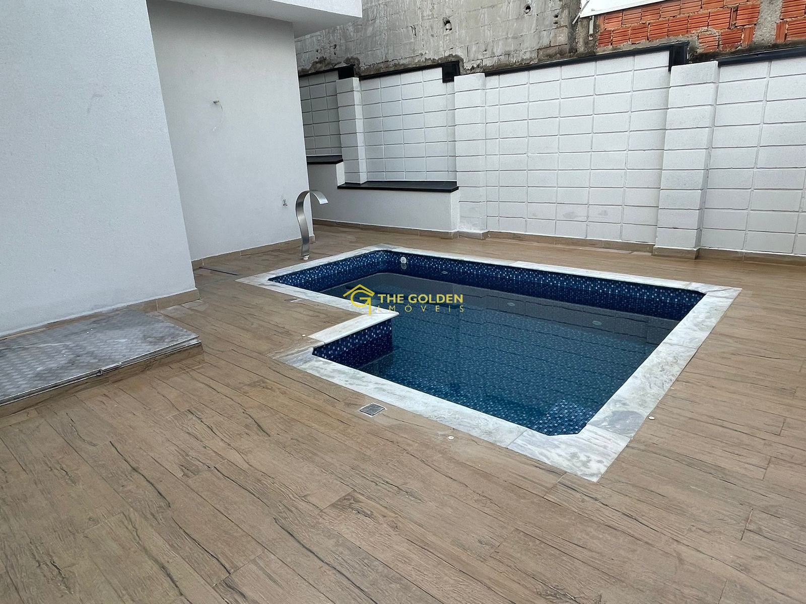 Casa de Condomínio à venda com 3 quartos, 300m² - Foto 4