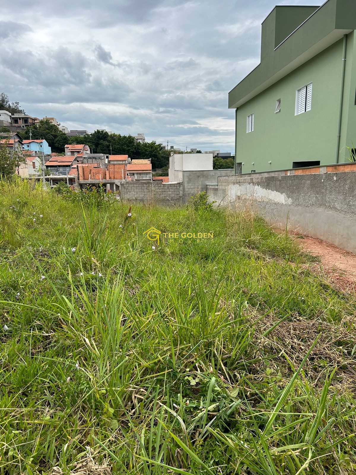 Terreno à venda, 200m² - Foto 1