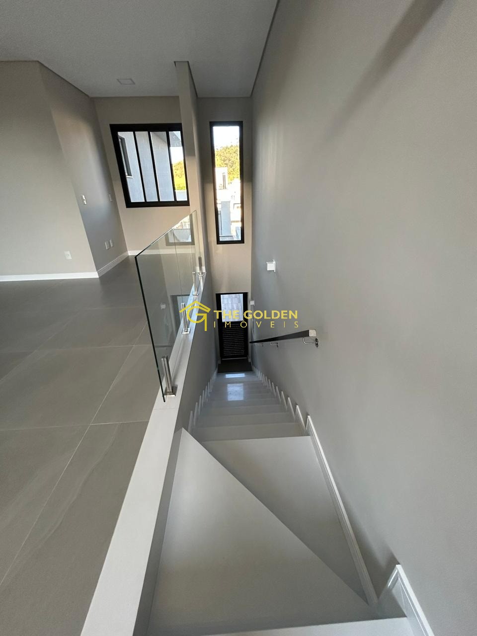 Casa de Condomínio à venda com 3 quartos, 222m² - Foto 3