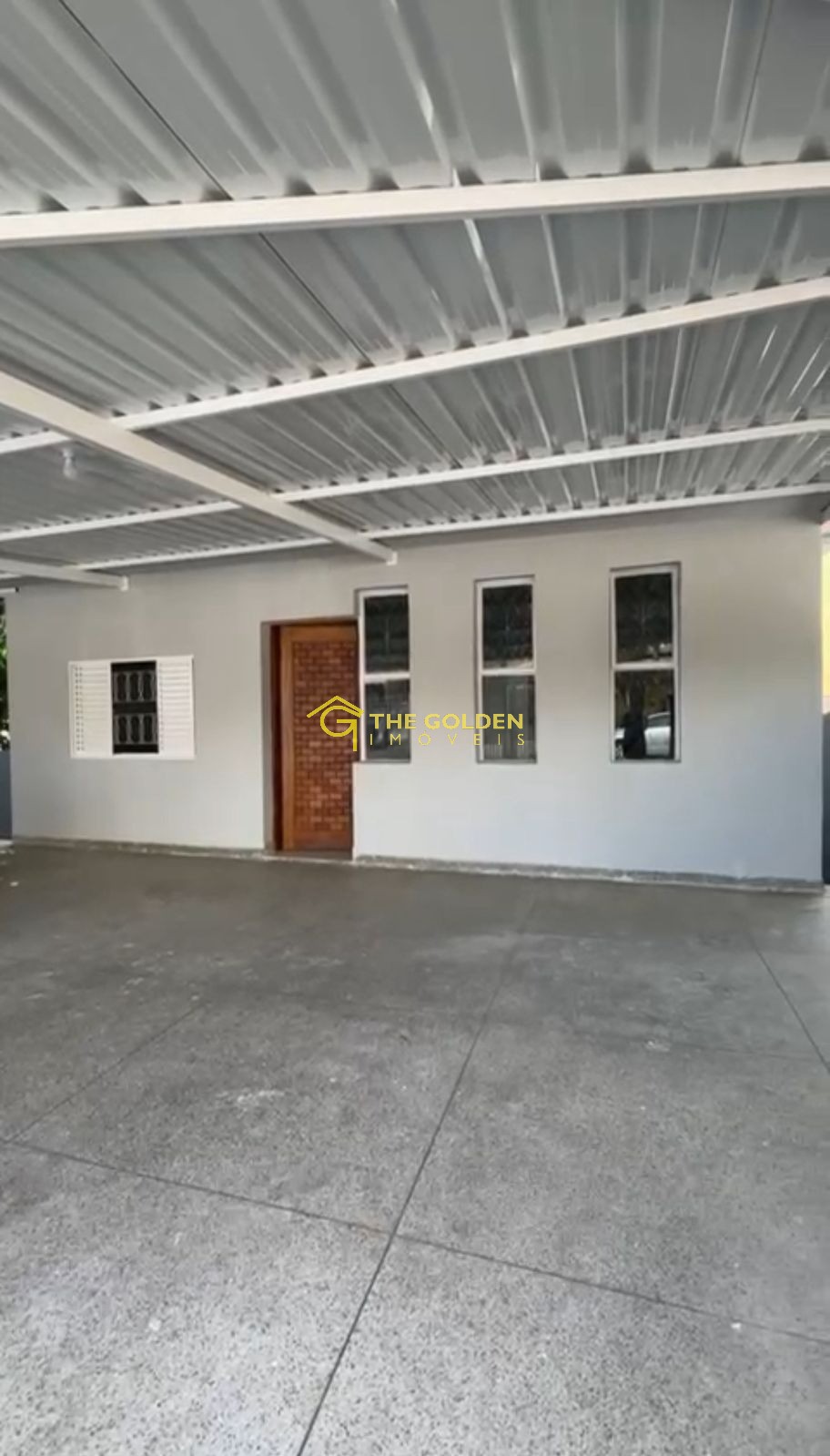 Casa à venda com 3 quartos, 228m² - Foto 2