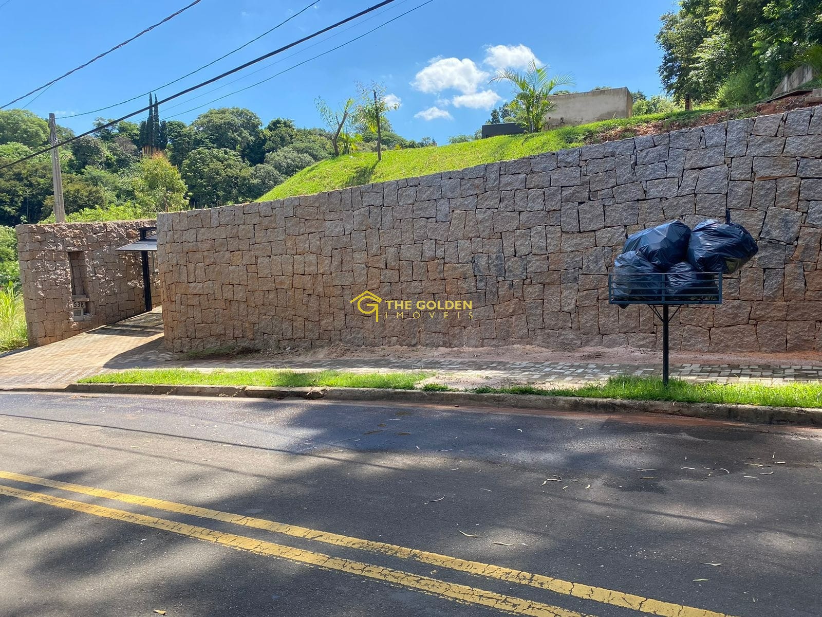 Chácara, 3 quartos, 2300 m² - Foto 1