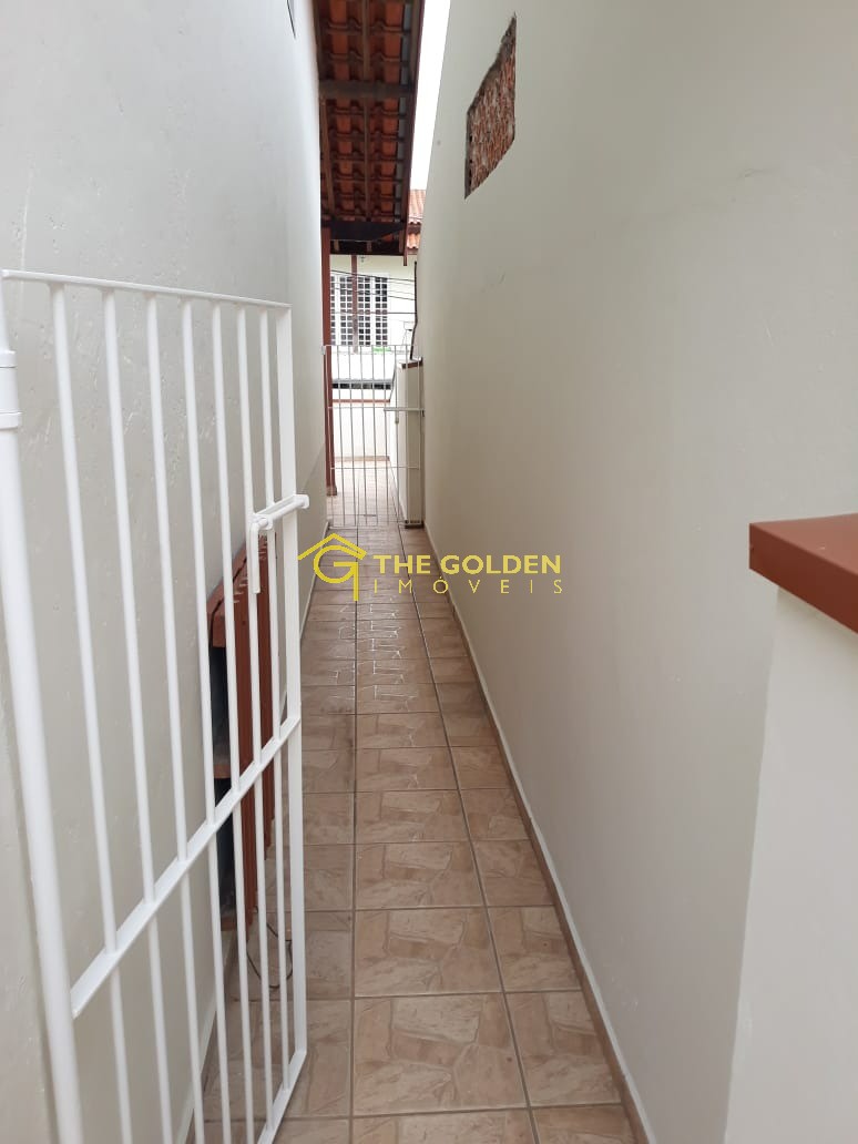 Casa à venda com 3 quartos, 154m² - Foto 5