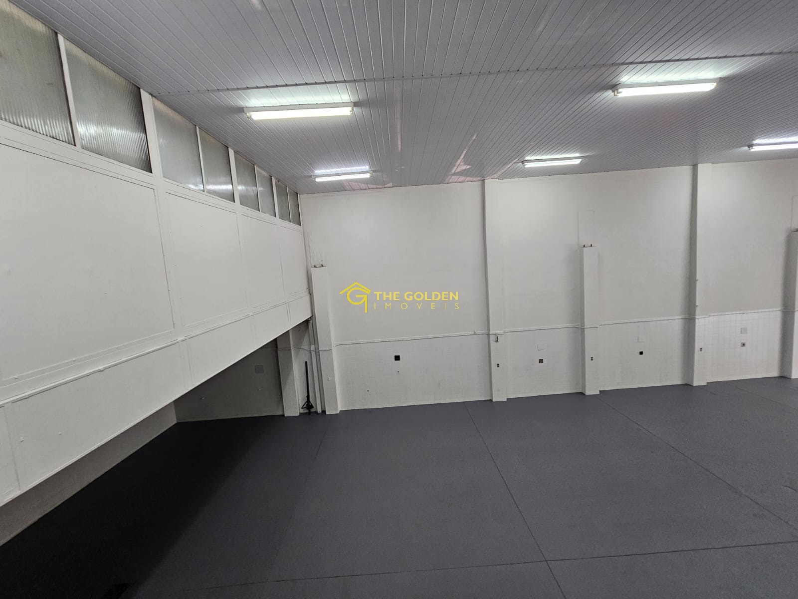 Depósito-Galpão-Armazém para alugar, 271m² - Foto 2