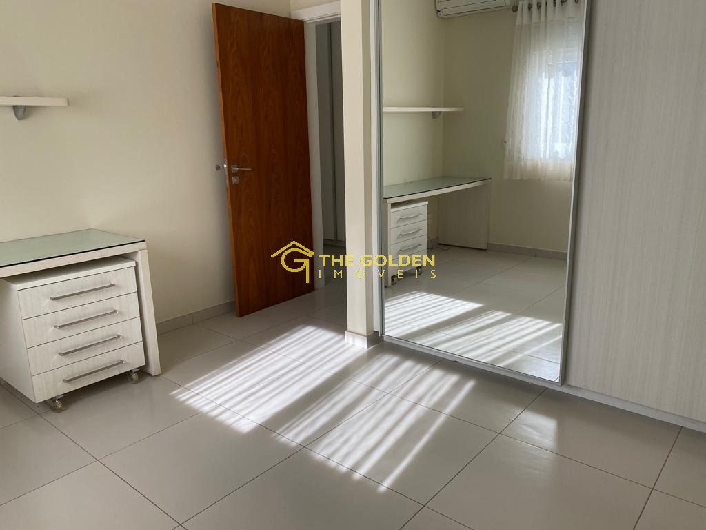 Casa de Condomínio à venda com 4 quartos, 375m² - Foto 4