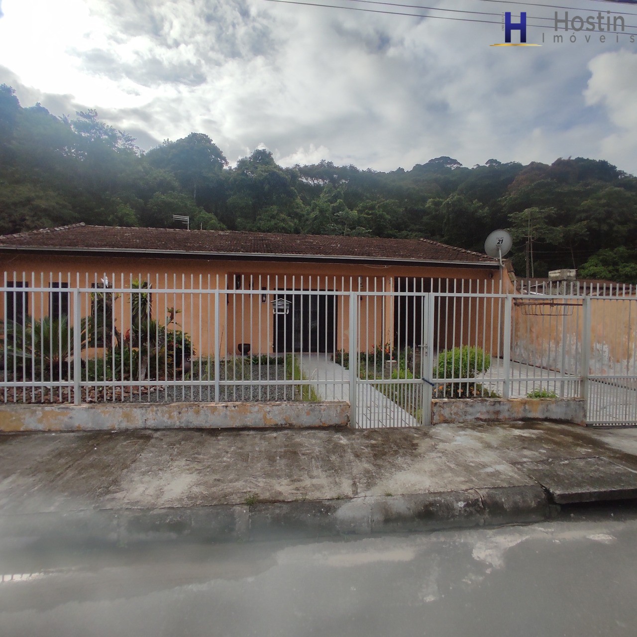 Casa à venda com 3 quartos - Foto 1