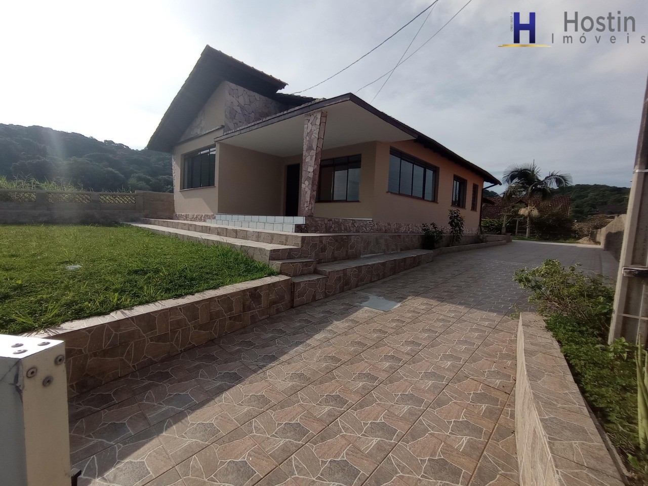 Casa à venda com 4 quartos, 760m² - Foto 2