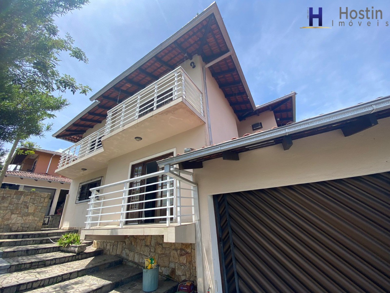 Casa à venda com 4 quartos, 608m² - Foto 1