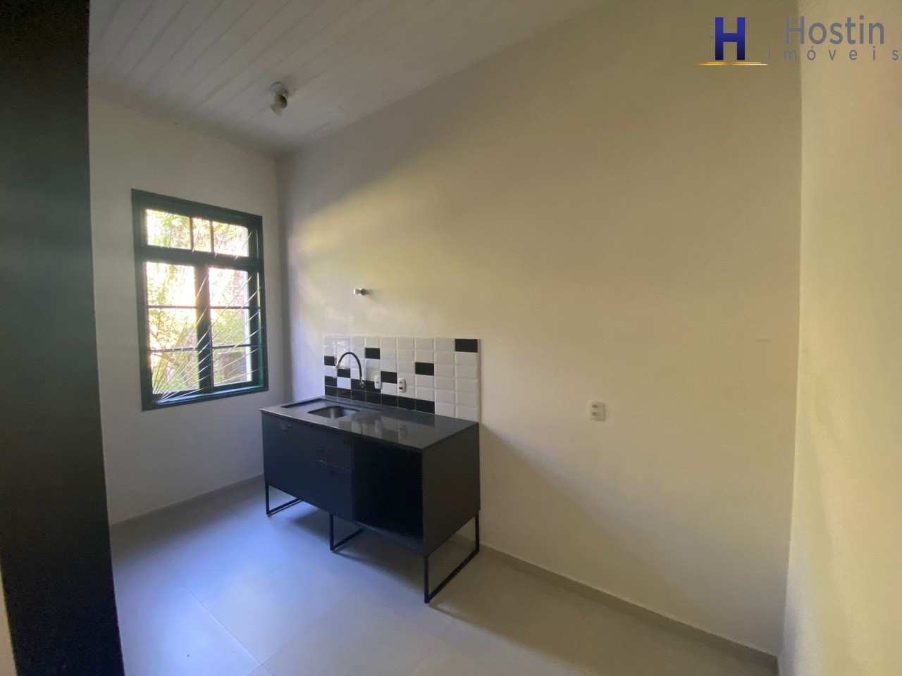 Casa à venda com 3 quartos, 392m² - Foto 2