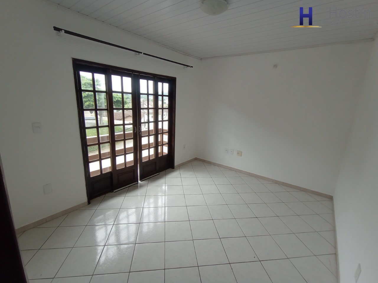 Apartamento para alugar com 1 quarto, 55m² - Foto 2