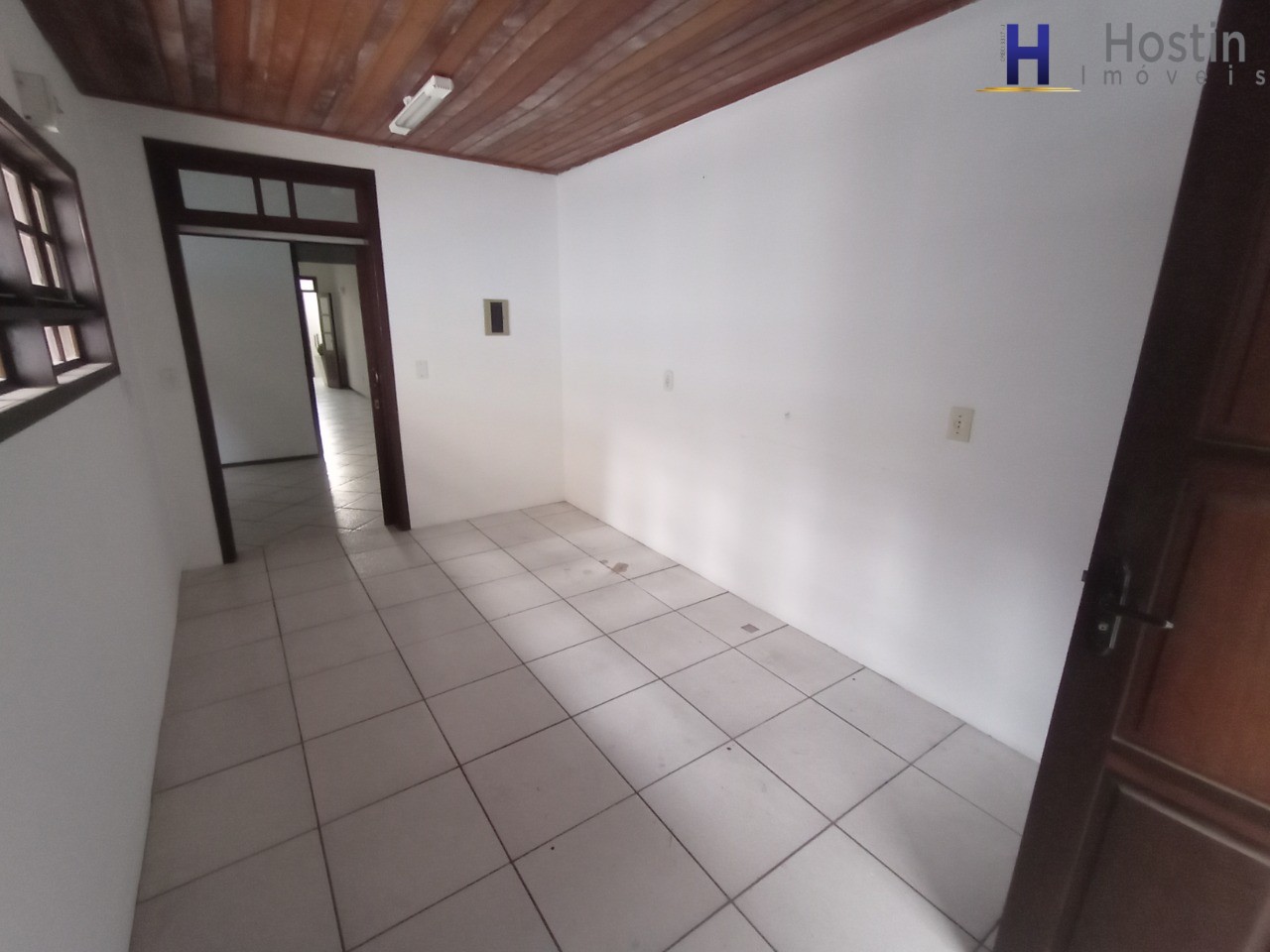 Casa para alugar com 3 quartos, 200m² - Foto 6