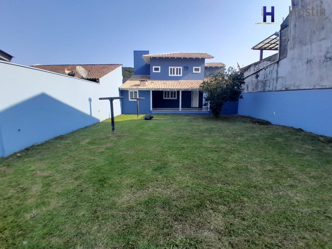 Casa à venda com 3 quartos, 360m² - Foto 2