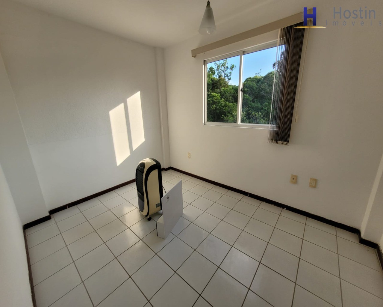 Apartamento à venda com 2 quartos, 70m² - Foto 4