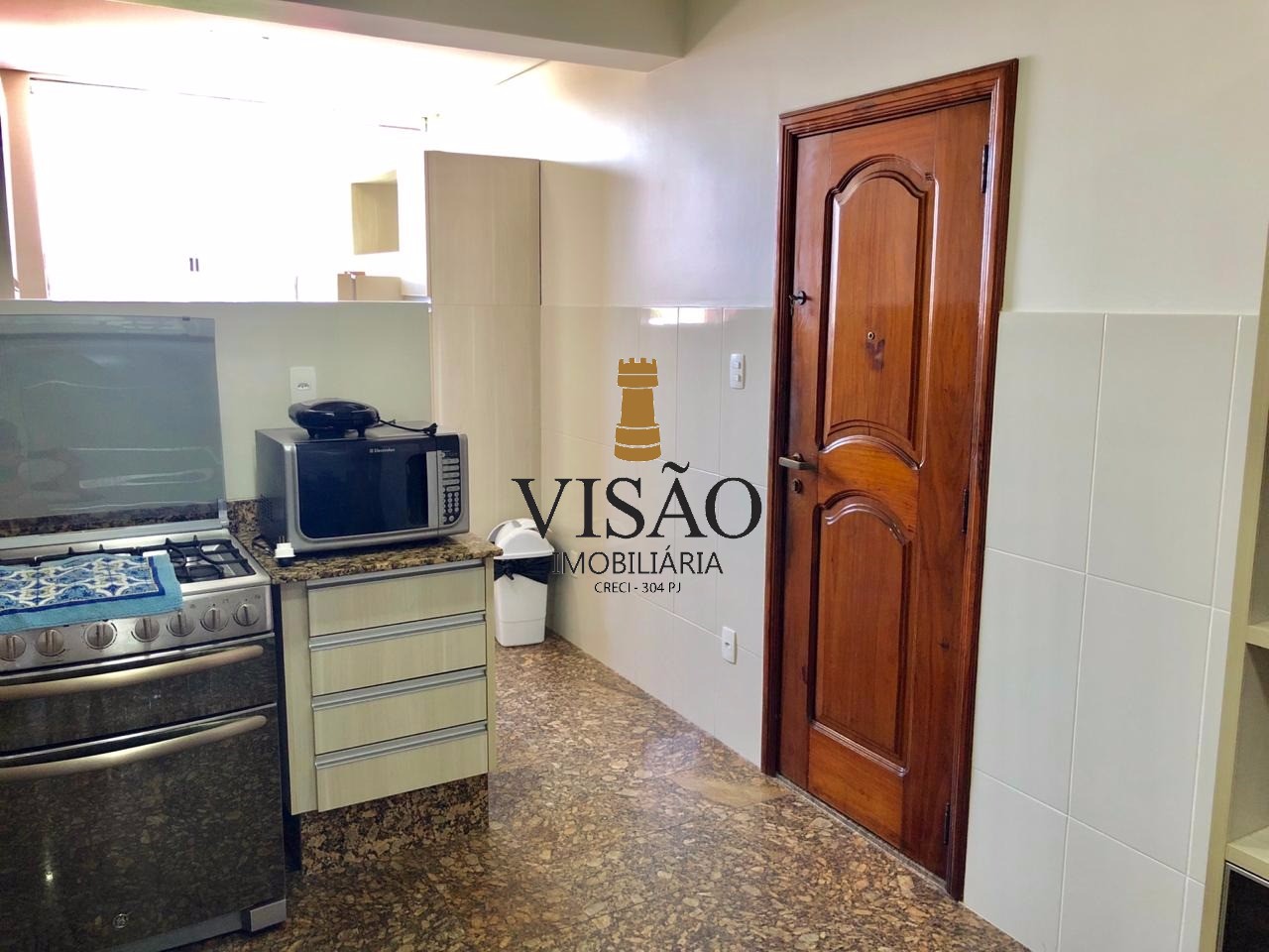 Apartamento à venda com 3 quartos, 180m² - Foto 32